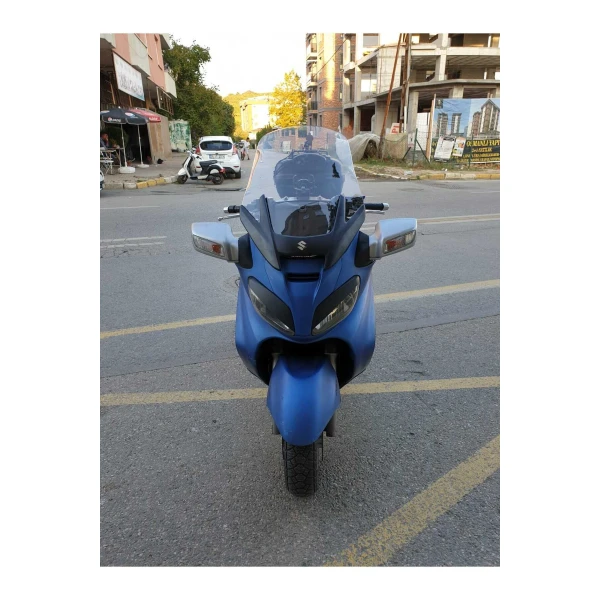 Suzuki Burgman 650 Ön Cam 2005 2008 Model 65Cm Şeffaf Renkli 4Mm Orta Boylu Cam Suzuki Burgman 650 Ön Cam 2005 2008 Model 65Cm Şeffaf Renkli 4Mm Orta Boylu Cam
