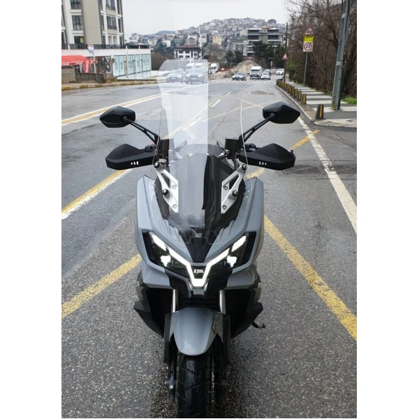 Sym Adx 300 Siperlik Ön Cam 2024 2025 Model 75Cm Şeffaf Renkli 4Mm Uzun Cam