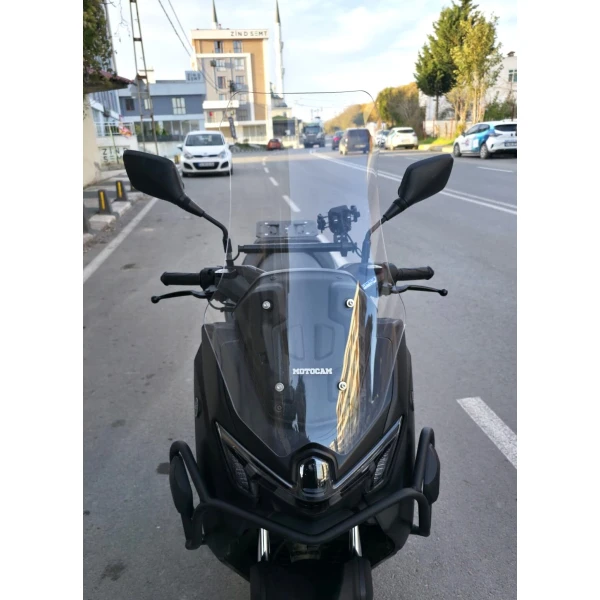 Yamaha Nmax Siperlik Ön Cam 2025 Model 72Cm Şeffaf Renkli 4Mm Yamaha Nmax Siperlik Ön Cam 2025 Model 72Cm Şeffaf Renkli 4Mm