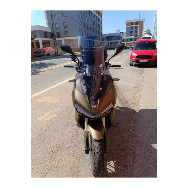 Yuki Adventure 150 Siperlik Ön Cam 2023 2025 Model 55Cm Füme Renkli 4Mm Kisa Spor Cam Yuki Adventure 150 Siperlik Ön Cam 2023 2025 Model 55Cm Füme Renkli 4Mm Kisa Spor Cam