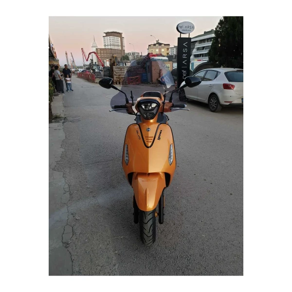 Yuki Gelato 150 Siperlik Ön Cam 2023 2025 Model 43Cm Füme Renkli 4Mm Aparatsizdir Yuki Gelato 150 Siperlik Ön Cam 2023 2025 Model 43Cm Füme Renkli 4Mm Aparatsizdir