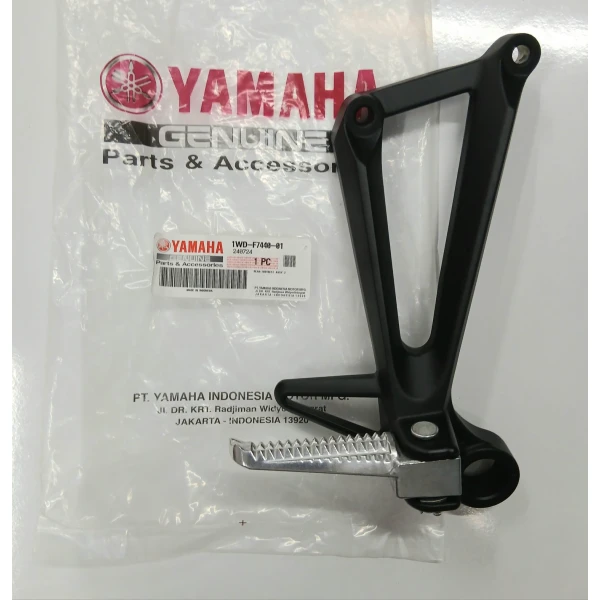 Arka Basamak Ve Braket(Sağ) Arka Basamak Ve Braket(Sağ)